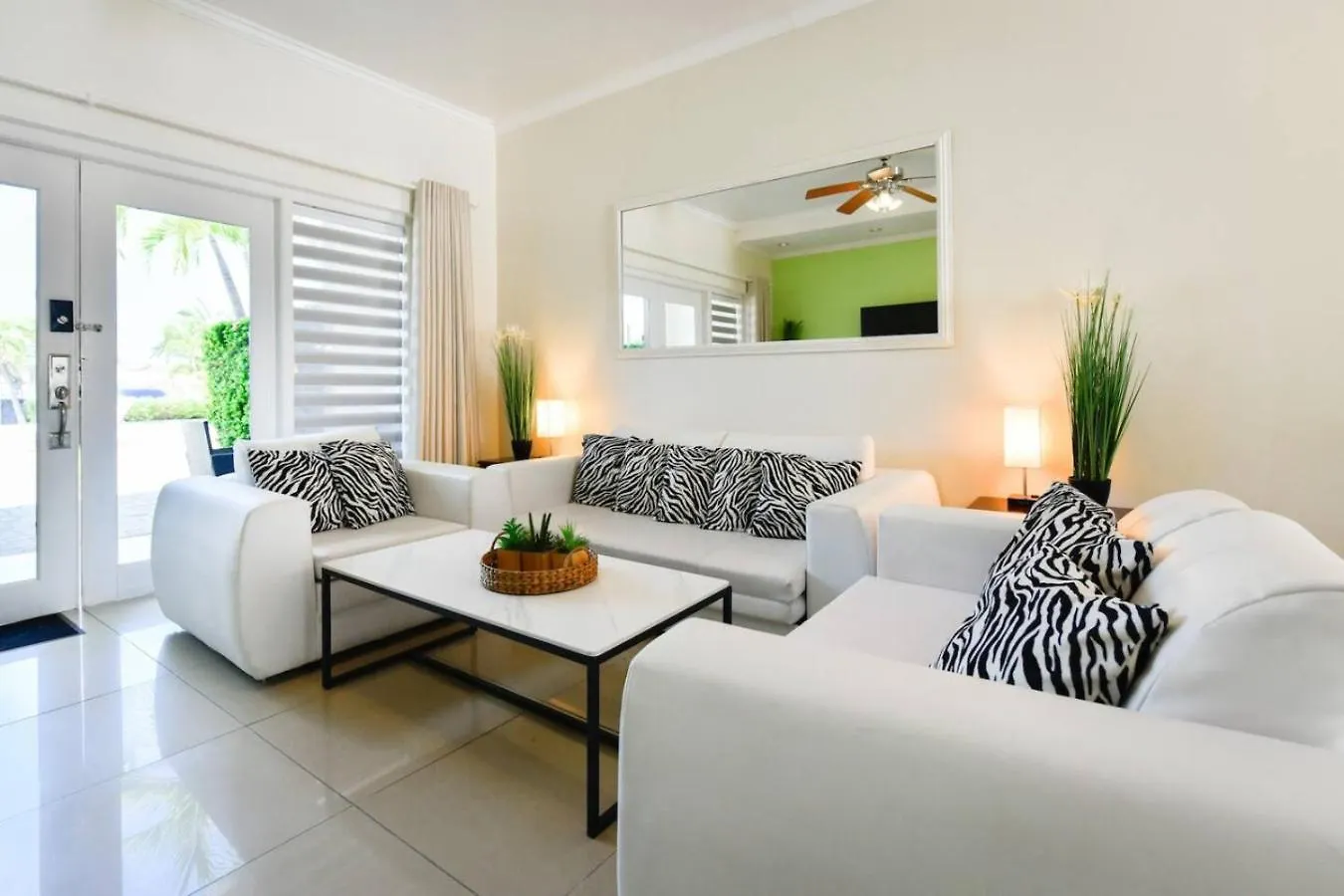New 2Br 5 Min To Eagle Beach - Aruba Breeze Condo 棕榈滩 公寓